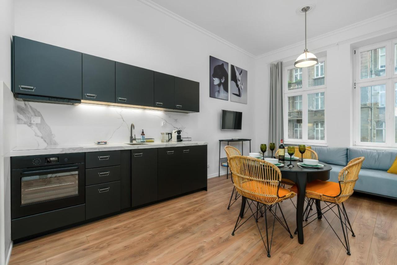Deluxe Mtp Apartments Matejki By Noclegi Renters พอซนาน ภายนอก รูปภาพ