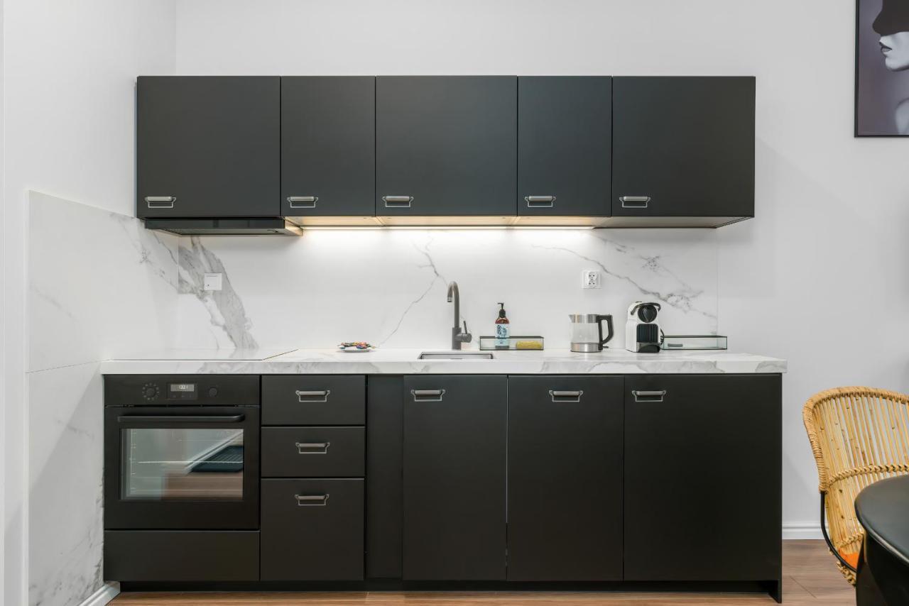 Deluxe Mtp Apartments Matejki By Noclegi Renters พอซนาน ภายนอก รูปภาพ