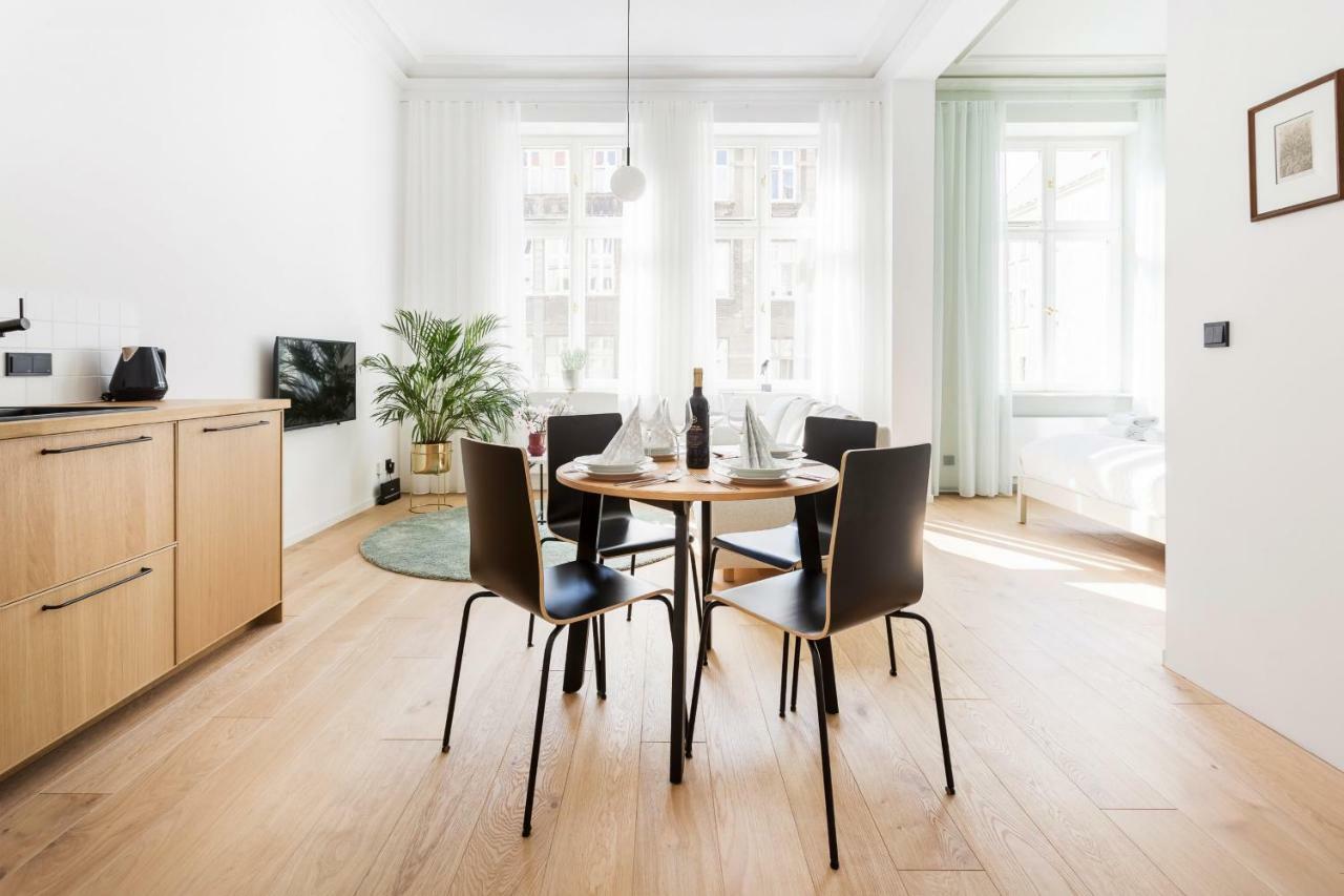 Deluxe Mtp Apartments Matejki By Noclegi Renters พอซนาน ภายนอก รูปภาพ