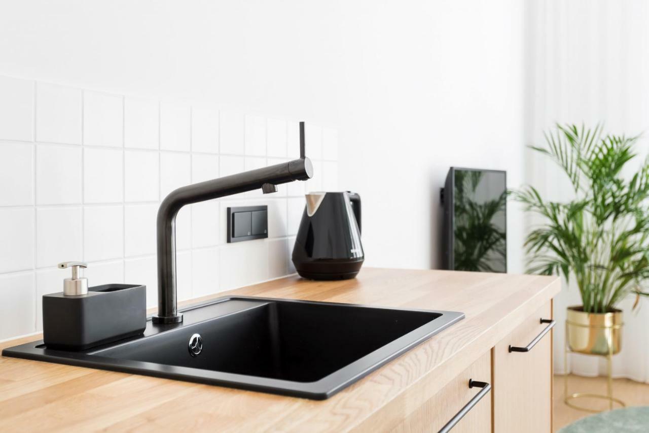 Deluxe Mtp Apartments Matejki By Noclegi Renters พอซนาน ภายนอก รูปภาพ
